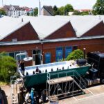 【画像】ダンプを20人が入れるバスタブに!?　ダイムラーの技術者たちがトレーラーを改造 〜 画像5