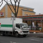 【画像】【物流2024問題】コンビニで最近四角いペットボトルが増えてきたのは、物流の効率を考えた結果、生み出されたモノだった！ 〜 画像3