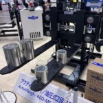 【画像】【国際物流総合展2024】米国カスケードのフォーク用アタッチメントが凄すぎた。フォークリフトは無限の可能性を秘めた運搬車だった！ 〜 画像2