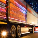 【画像】【道交法2024問題】なぜトラックのヘッドライトは、低い位置に取り付けられているのか。ハイビームで相手を眩しくさせるドライバーは論外だ！ 〜 画像3