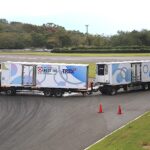 【画像】道路を走る列車!? ダブル連結トラックは2024年問題解決の切り札となるか 〜 画像1