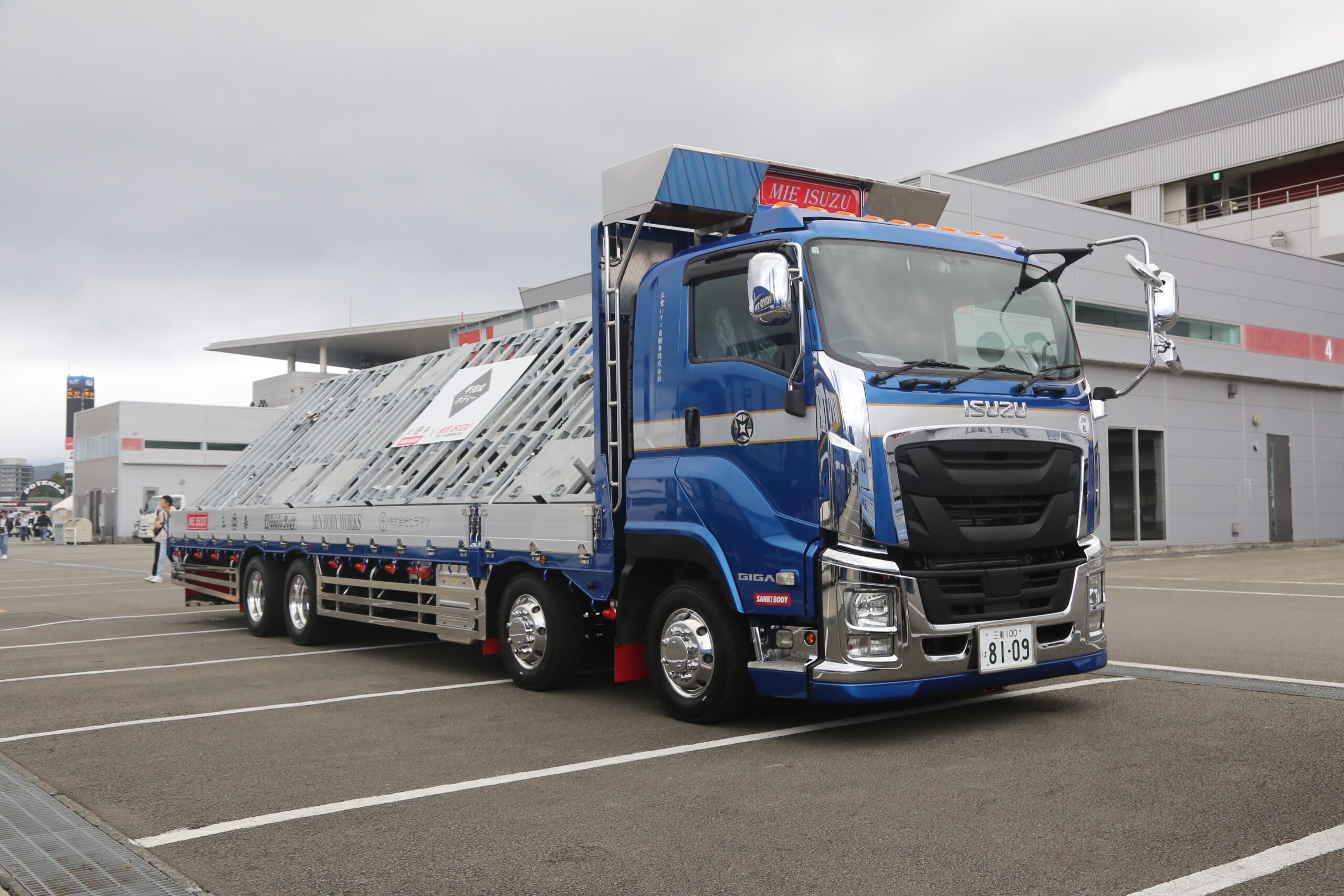 オーダーメイド平ボディの製作期間が一気に短縮！ 「半完成ボディ