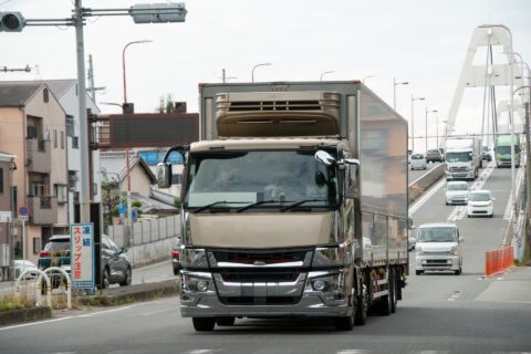 消えつつある「ツインエンジン車」って何?