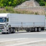 【画像】トレーラーが後輪を浮かせて走行するのはワケがある！ 〜 画像1