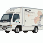 【画像】「いすゞ〜のトラック〜♪」カラオケに本人（車？）出演 〜 画像4