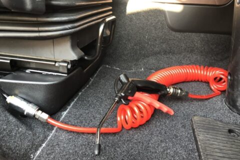 なぜ車内にエアガンが？ エアタンクとエアガンを使いこなす