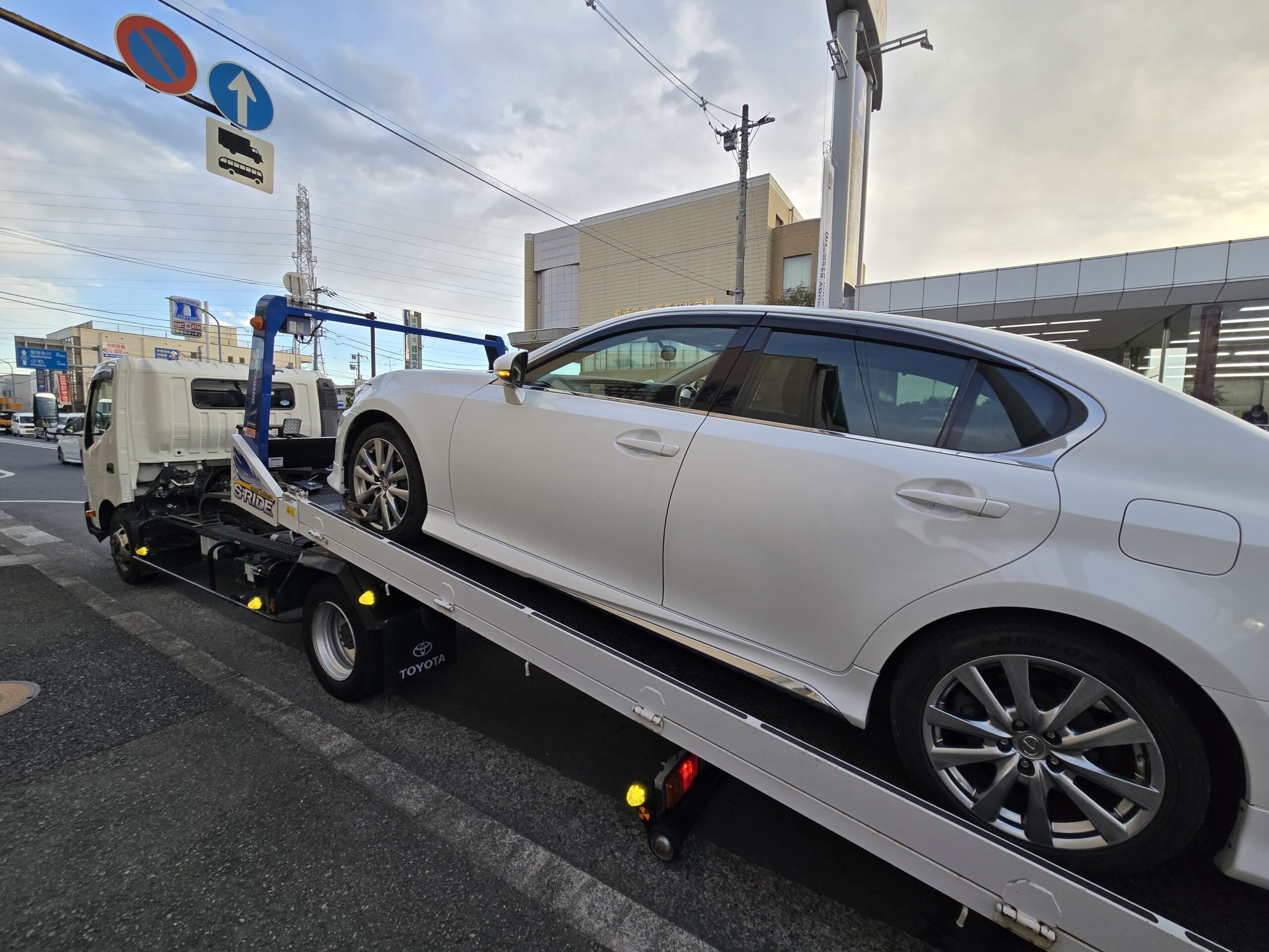 何が違うの？ セルフローダーとセーフティローダー - スライド