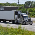 【画像】アメリカのトラックはなぜボンネット型が多いの? 〜 画像2