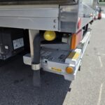 【画像】謎の黒い牙を持つトラックを発見！　これっていったい何のため？ 〜 画像5