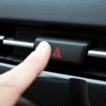 【画像】それってどんな意味？　サンキューハザードと右ウインカー 〜 画像1