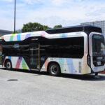 【画像】路線バスの後部ドアが真ん中にある深い理由 〜 画像1