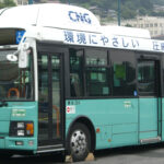 【画像】路線バスの後部ドアが真ん中にある深い理由 〜 画像4