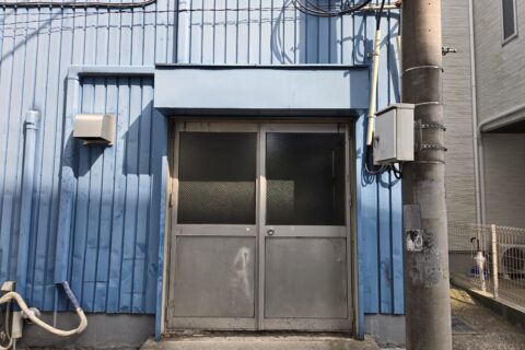 物流倉庫を個人的に借りるという選択