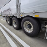 【画像】巨大なトラックを支えるタイヤのお話 〜 画像1