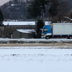 【画像】冬用タイヤを履いているからといって安心できない雪道走行 〜 画像1