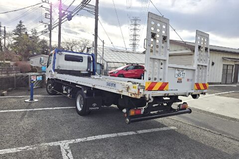 トヨタダイナの積載車にクルマを乗せるのは難しい？