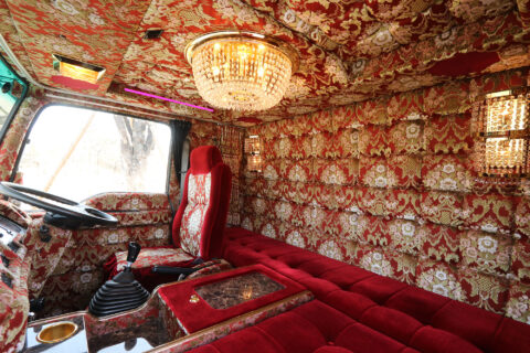 工夫を凝らし、目立たないけれど個性的にキャビンを装飾