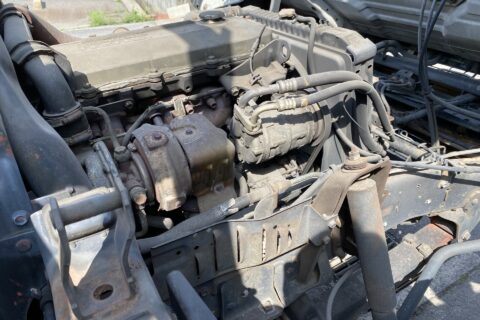 トラックのエンジンについて調べてみたら