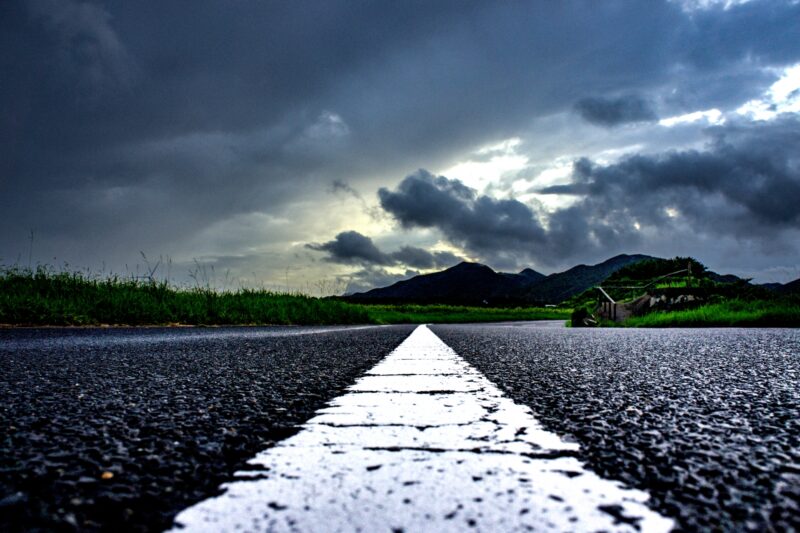 高速道路の舗装は特別仕様だった