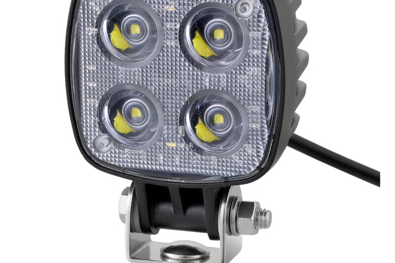 氷や雪にも強いワークランプが登場