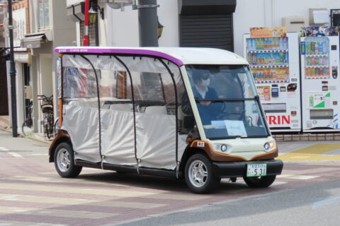 都会を走る「グリーンスローモビリティ」に乗ってみた