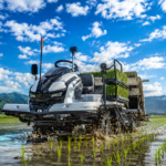 【画像】【ただの作業車じゃない】なぜ最近のトラクターはこんなにカッコいい？赤・青・緑のブランドカラーと「走る収穫工場」のメカニズム 〜 画像3