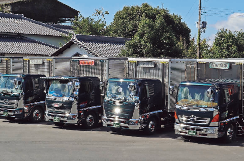 【世代別に見る美麗な日野レンジャー８選】中型トラックカスタム派人気No.1車種の秘密と勇姿を公開！