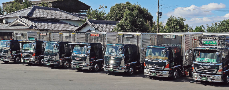 【世代別に見る美麗な日野レンジャー８選】中型トラックカスタム派人気No.1車種の秘密と勇姿を公開！