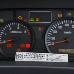 【画像】その警告灯、走って大丈夫？ トラックの「謎マーク」と最新安全表示を解説 〜 画像2