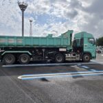 【画像】トラクタとトレーラーをつなぐ「エアホース」は何をしている？ ブレーキ用2系統の空気ラインを徹底解説 〜 画像3
